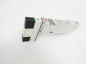 SMC VQC2200N-5 VALVE DOUBLE SOLENOID PLUG-IN VQC2000 SOL VALVE 5-PORT 24VDC - Picture 1 of 5