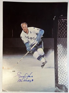 Gordie Howe Signed Houston Aeros Photo Mr. Hockey #9 WHA with Folder - Picture 1 of 8