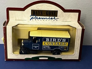 Vintage LLEDO Diecast 1931 Morris Van Bird's Custard DG43 - Picture 1 of 9