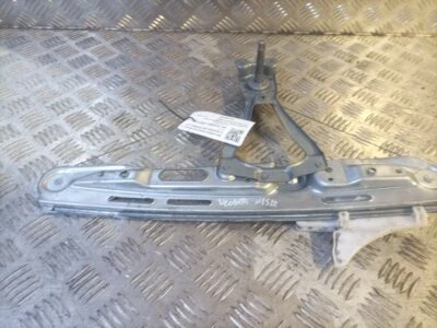 VAUXHALL VECTRA C 06-08 WINDOW REGULATOR MANUAL REAR PASSENGER SIDE NEARSIDE - Image 1 of 4