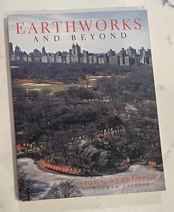 Earthworks And Beyond: Comtemparary Art In the Landscape - Paperback - GOOD+ - Picture 1 of 5
