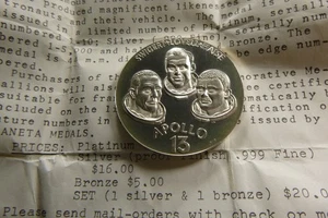 1,3 OZ APOLLO 13 MISIÓN LUNAR NASA PLANETA MEDALLAS 999 ESTUCHE DE MONEDAS DE PLATA CERTIFICADO DE AUTENTICIDAD 5AP3 - Imagen 1 de 5