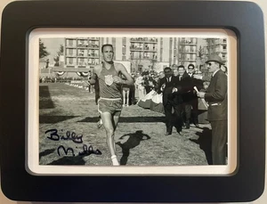 Billy Mills 5 x 7 Framed **Signature / Autograph** - Picture 1 of 4