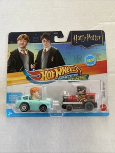 HOT WHEELS RACER VERSE 2025 HARRY POTTER RON WEASLEY & HARRY POTTER 2-PACK - Foto 1 di 7