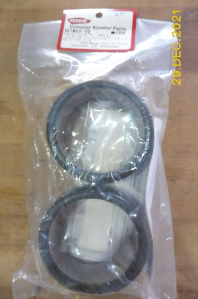 1:8 Kyosho IGT 03-55  KC-Slick Tire - Bild 1 von 4