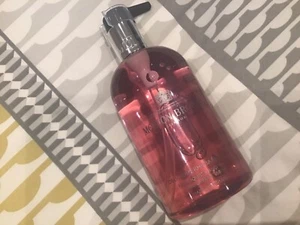 MOLTON BROWN Rhubarb & Rose FINE Liquid Hand Wash CHRISTMAS Stocking 300 ml GIFT - Picture 1 of 5