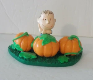 PEANUTS LINUS in "The Pumpkin Patch" Resin Figurine 1992 Danbury Mint - Picture 1 of 5