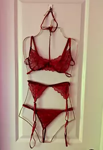 Red Lace Lingerie Set Bra Panties Strappy Garter Belt Sexy Women's Size Medium - Picture 1 of 5