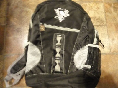 Nuevo Pittsburgh PENGUINS Hockey BOLSA DE LIBROS Mochila NEGRO ~ GRIS bolsillo grande NHL Foto 1 de 4