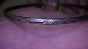Vintage Sterling Silver 925 Genuine Navajo Bangle Bracelet Gorgeous Patina (DS) - Picture 1 of 5