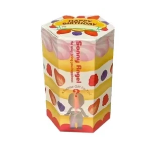 SONNY ANGEL HAPPY BIRTHDAY BLID BOX HIPPERS SORPRESA DECORATIVE MINI FIGURE - Foto 1 di 1