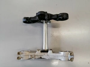 Honda CBR 900 RR SC50 Gabelbrücke - Bild 1 von 3