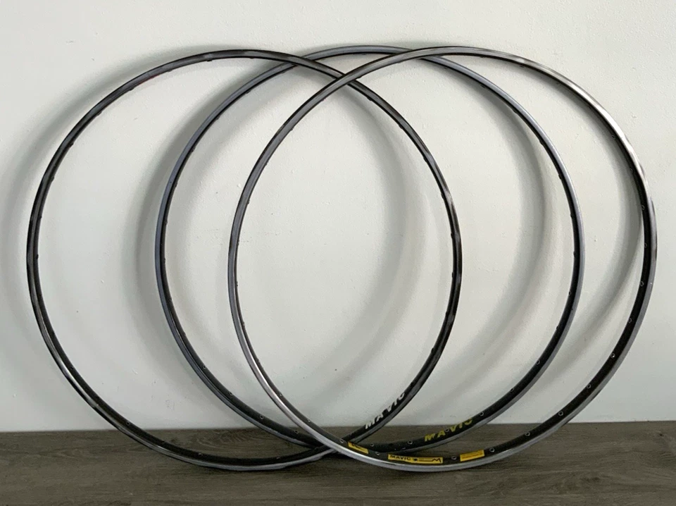 LLANTAS TUBULARES MAVIC (3) 700C 32 ORIFICIOS PRESTA Foto 1 de 4
