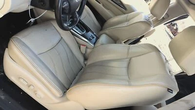 15 INFINITI QX60 (bucket) (leather) (electric) Driver Front Seat - Image 1 of 3
