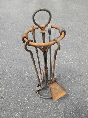 Serviteur en fer forgé haut 77 diam 24 cm - Photo 1/4