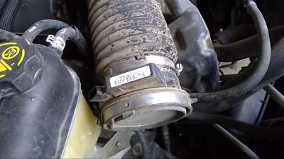 Medidor de flujo de aire de inyección de combustible usado se adapta a: Chevrolet Silverado 1500 2015 camioneta G Foto 1 de 4