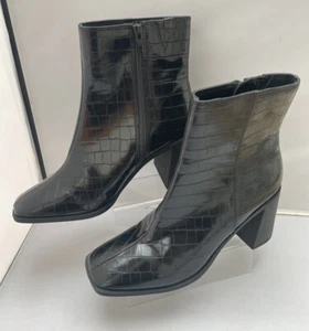 NEW M&S INSOLIA Size 6 WOMENS Black Ankle Boots Block Heel Square Toe VEGAN 39.5 - Picture 1 of 9