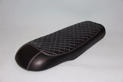 24 英寸 Brat 风格 1982 - 1983 年本田 CB750SC Nighthawk 咖啡赛车座椅代码:D4179 — 第 1/4 张图片