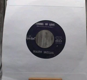 Wanda Jackson 45 Funnel Of Love / Right Or Wrong Capitol 4553 - Foto 1 di 2
