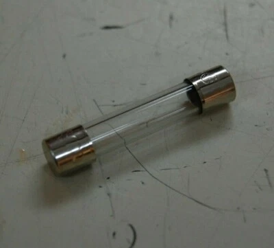 Cargador de batería de carro de golf 48 V fusible de 3/8 amperios genuino fabricante de equipos originales Club Car 101894901 NUEVO Foto 1 de 2