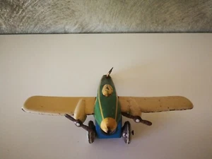 ANTIGUO SACAPUNTAS AVIÓN HOJALATA - Foto 1 di 7