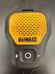 Altavoz portátil DEWALT portátil Bluetooth con clip inalámbrico Bluetooth magnético - Imagen 1 de 5