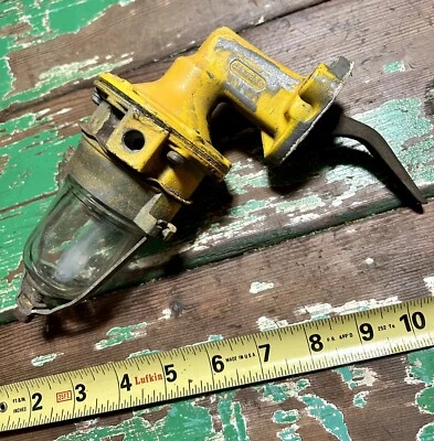 Vintage INTERNATIONAL HARVESTER TRUCK 150-66 FUEL PUMP CARTER 73 read descripn - Image 1 of 4