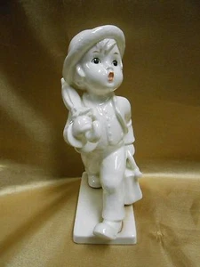 Goebel Hummel "Merry Wanderer" Figurine - Picture 1 of 12