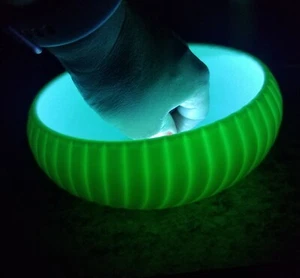 Vintage Vaseline Glass Bowl White Milk Glass  Ribbed Glows Black Light Uranium - Picture 1 of 12