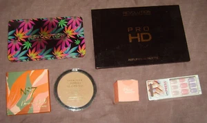 Eye Shadow Bundle plus free nails - Picture 1 of 5