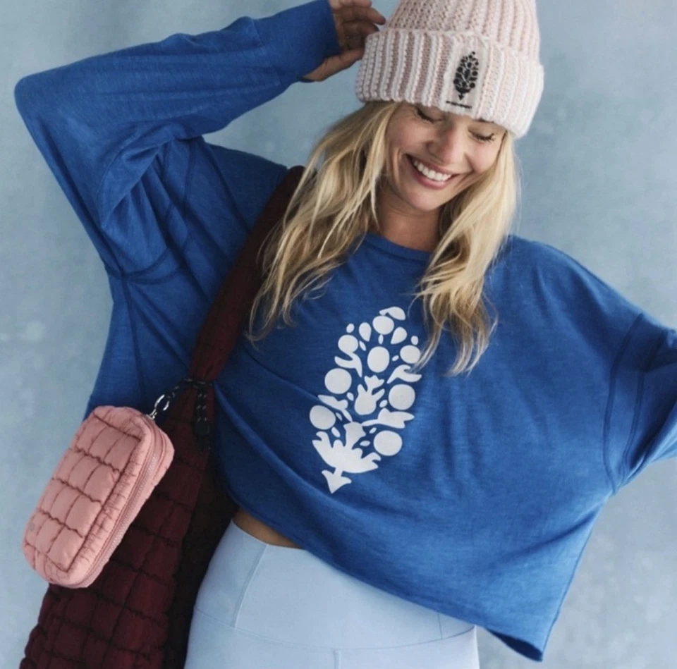 Free People Movement My Time Logo Capa Azul, Espalda Abierta, X- Pequeño Foto 1 de 4