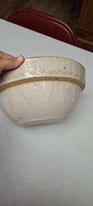 Vintage Beige Picket Fence Crock Bowl - Picture 1 of 4