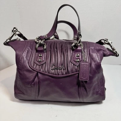 Bolso Cartera COACH Ashley Gathered Cuero Suave Púrpura Ciruela F19452 Etiqueta Colgante Foto 1 de 4
