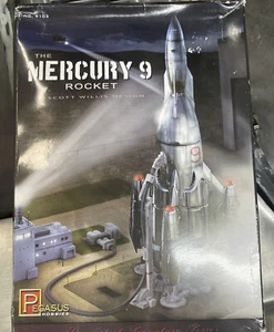 Pegasus 9103 - Mercury 9 Rocket 1:350 scale diorama base - Picture 1 of 5