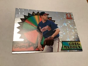 ๐๐๐1998 Pacific Omega Prism Greg Maddux #14 Hall Of Famer  rare - Picture 1 of 5