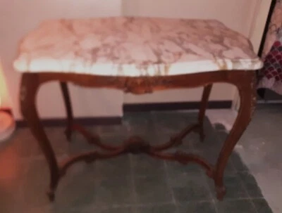 Table de milieu style Louis XV noyer et marbre mouluré et décor coquilles - Photo 1/4