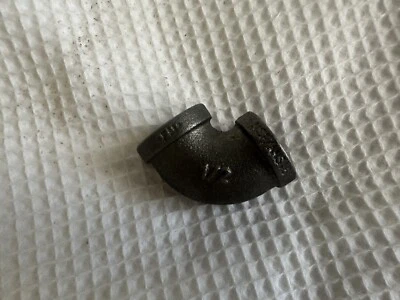 NEW! MATCO 1/2" 150 Female NPT 90° Elbow Cast Stainless Steel Pipe Fitting - Image 1 of 3