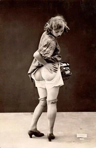 French nude woman Biederer Postcard Copy - Picture 1 of 2