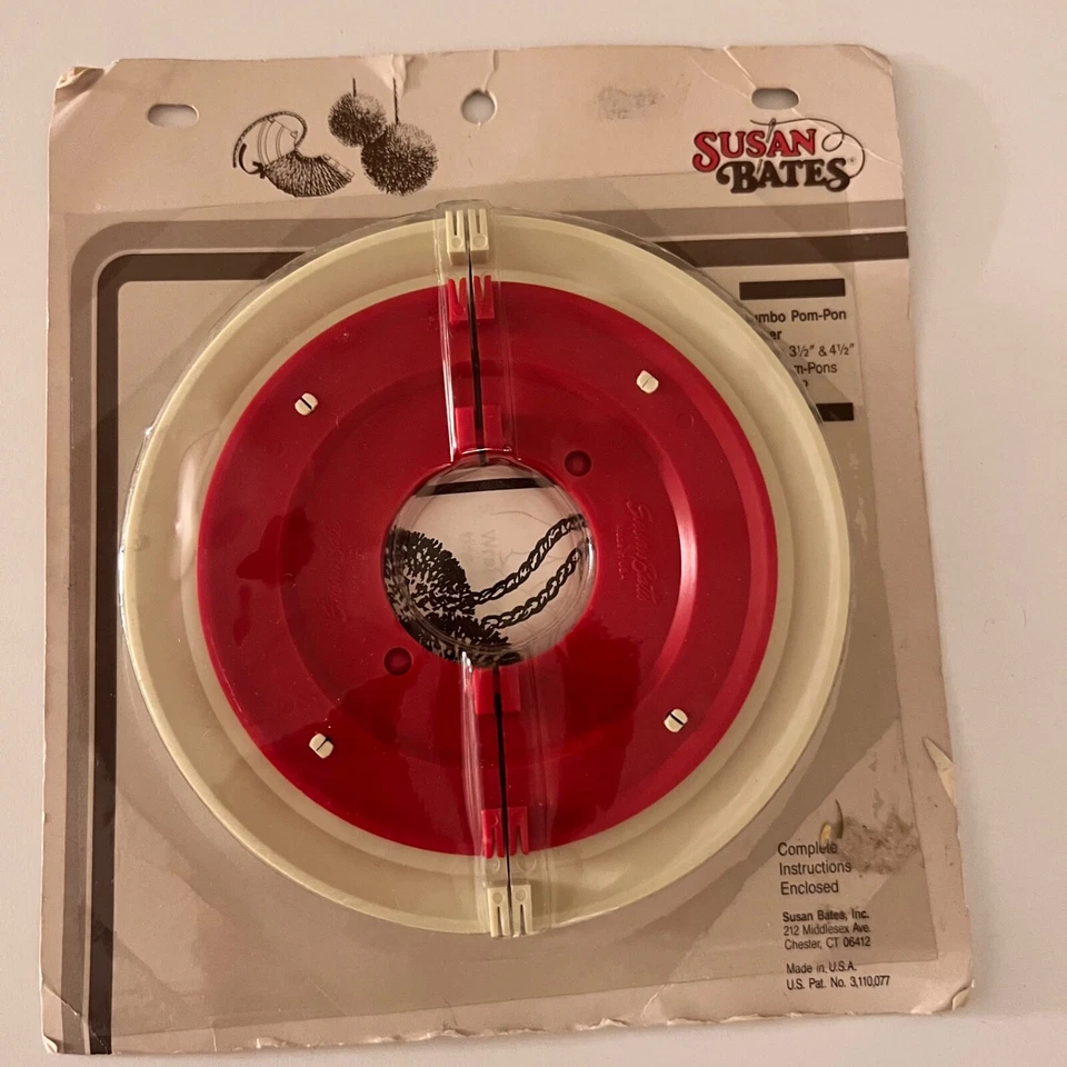 CJ Bates Susan 14062 Jumbo 3 1/2" 4 1/2" Pom-Pon Maker In Pack