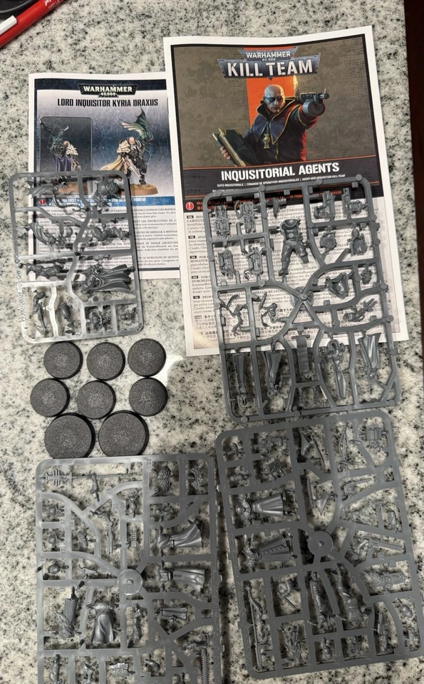 Games Workshop Warhammer 40k Inquisitorial Agents And Inquisitor Draxus Lot - Image 1 of 1