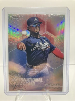 Ozzie Albies 2018 Topps Update An International Affair Refractor #IA-12 Braves - Image 1 of 2