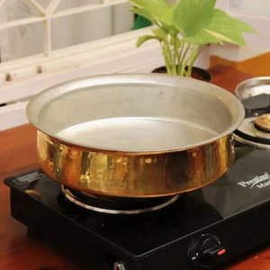 Brass Lagaan with Tin coated is Highly Durable For Cooking and Serving 4.5 Liter - Imagen 1 de 7