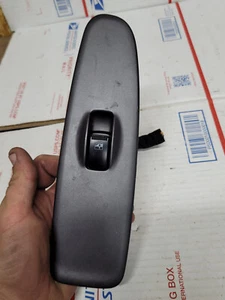 2001-2006 HYUNDAI ELANTRA RIGHT FRONT PASSENGER SIDE POWER WINDOW SWITCH OEM - Picture 1 of 2