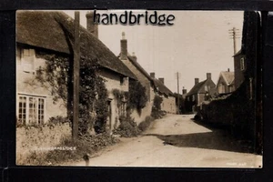 Burton Bradstock, vista al pueblo - cerca de Bridport - postal fotográfica real - Imagen 1 de 1