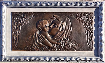 Bassorilievo bronzo stile liberty art nouveau Madonna col Bambino in cornice - Immagine 1 di 4