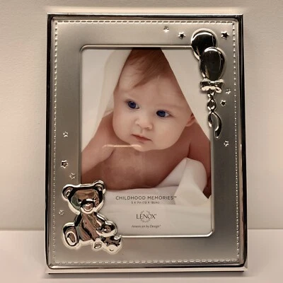 Marco de fotos LENOX Childhood Memories Bear 5x7 tono plateado habitación de bebé Foto 1 de 4