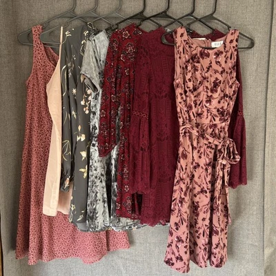 Lote de 7 vestidos femininos tamanho P/M boho veludo águia americana revendedores por atacado - Imagem 1 de 4