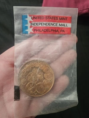 1992 USA United States Mint 200 Years Bicentennial FIRST COINS Old Medal i108428 - Image 1 of 3