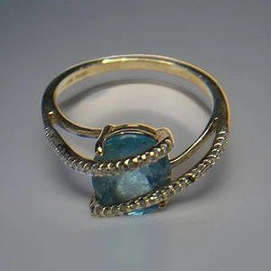 Anello stile cocktail Y/g 10k topazio blu con diamanti misura 6,5 2,8g - Foto 1 di 9