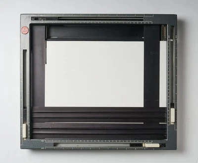 Leitz Wetzlar Photo Lab Magnifying Frame 24 x 30 cm with 4 Variable Bands - Image 1 of 4